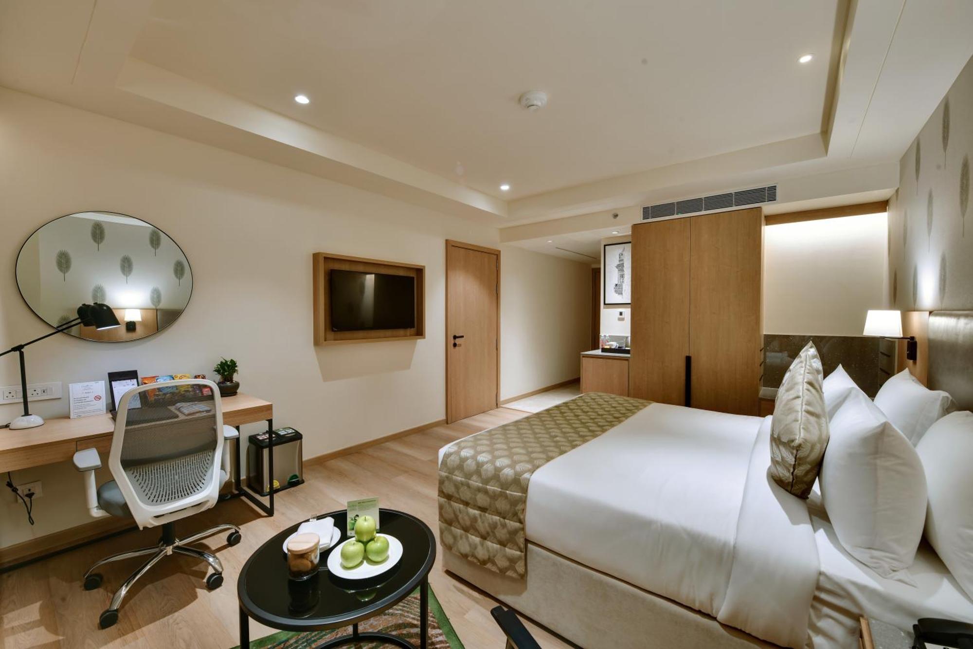 Отель The Fern Residency, Гандинагар Экстерьер фото