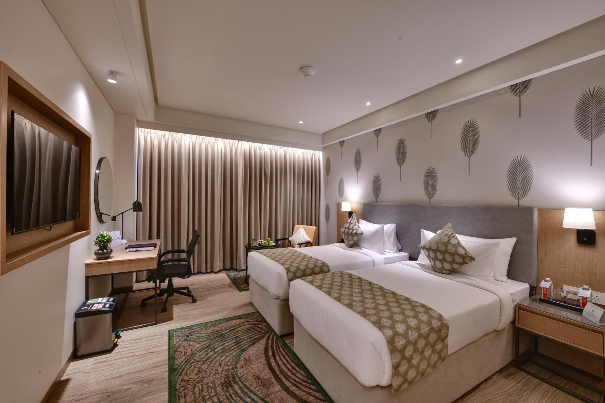Отель The Fern Residency, Гандинагар Экстерьер фото