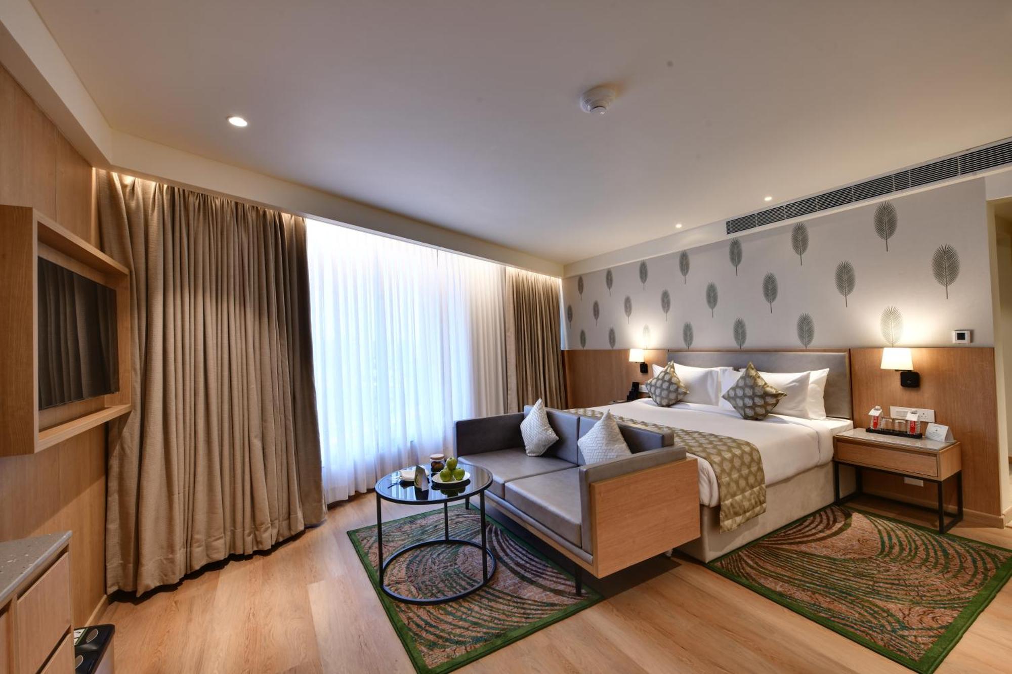 Отель The Fern Residency, Гандинагар Экстерьер фото